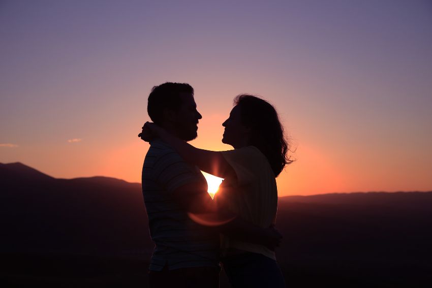 10 Best IPhone Apps For Couples